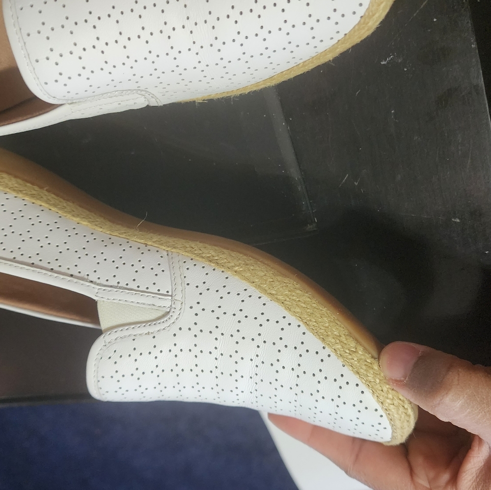 Women white flats clarks size 10 espadrille - Picture 2 of 9